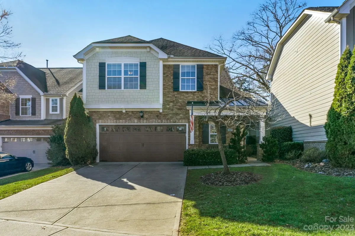 5724 Glenmore Garden DR, Charlotte, NC 28270