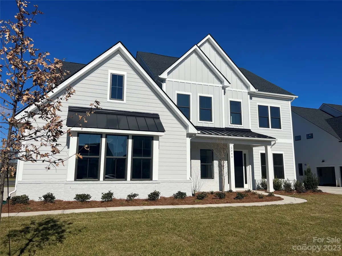 2005 Green Cypress LN, Matthews, NC 28104