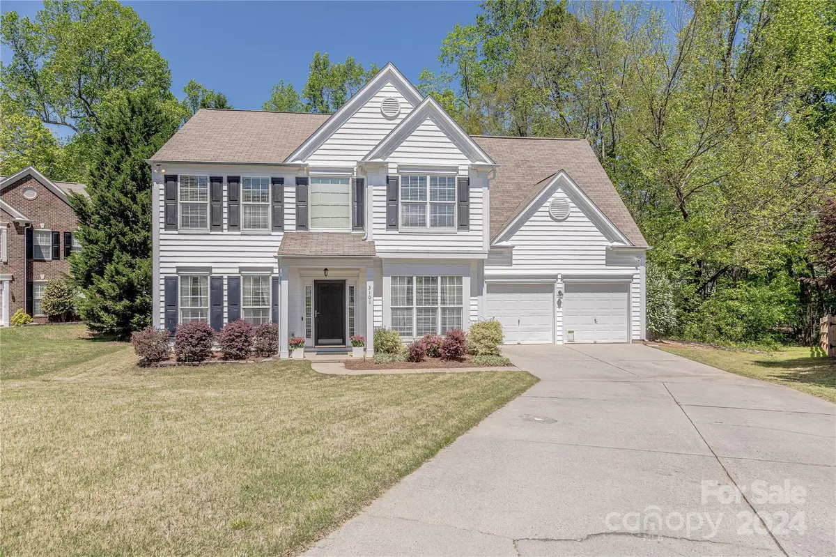 3101 Surreyhill CT, Charlotte, NC 28270