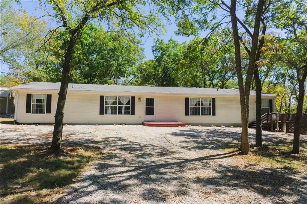 133 Timber Valley DR, Linn Valley, KS 66040