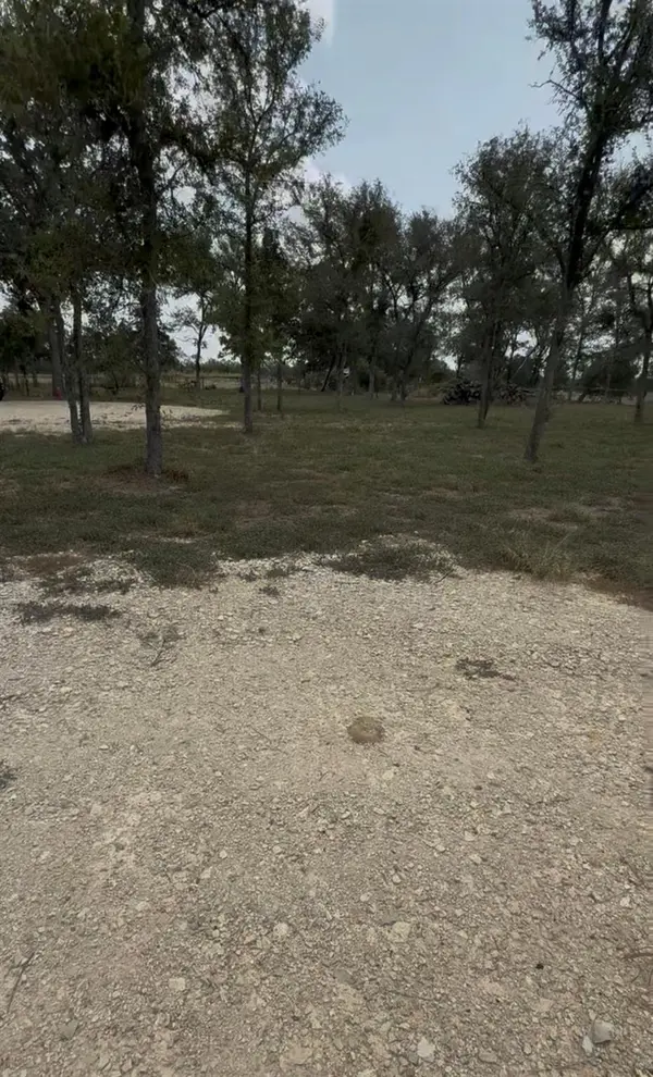 6070 Farm to Market 672, Dale, TX 78616