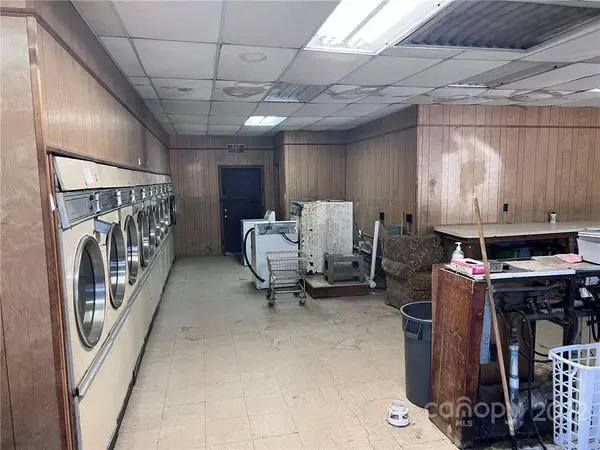 826 Broad ST, Camden, SC 29020