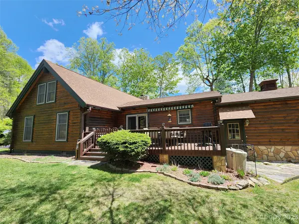 542 Allen Mountain RD, Spruce Pine, NC 28777