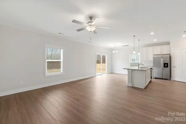 136 S Sina ST, Troutman, NC 28166