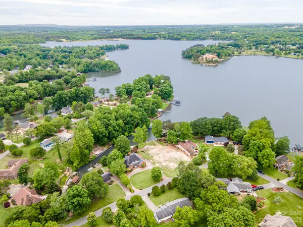 132 Quail Hollow DR, Kings Mountain, NC 28086