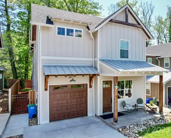 12 Phillip LN, Arden, NC 28704