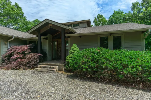3148 Sand Branch RD, Black Mountain, NC 28711