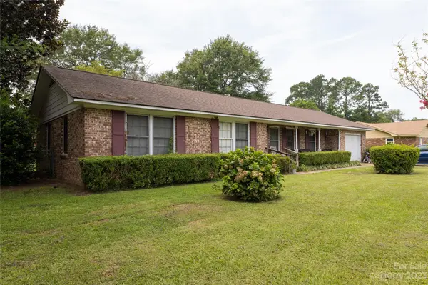 908 Trailmore CIR, Sumter, SC 29154