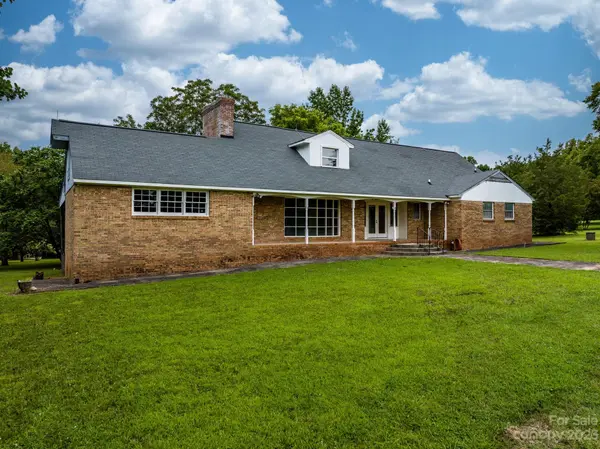 2705 Robinson RD, Newton, NC 28658