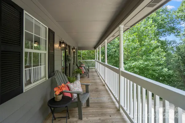 137 Camp Branch RD, Black Mountain, NC 28711