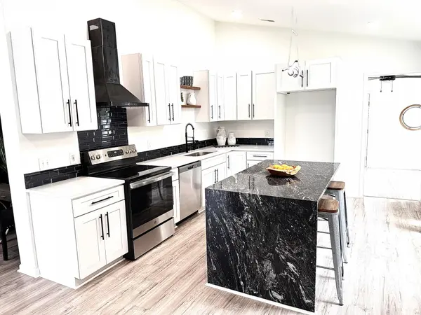 622 Pennwood LN, Charlotte, NC 28215
