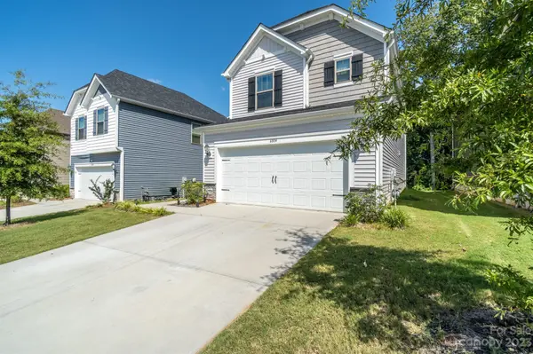 6804 Good News DR, Charlotte, NC 28215