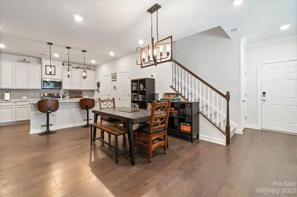 6804 Good News DR, Charlotte, NC 28215