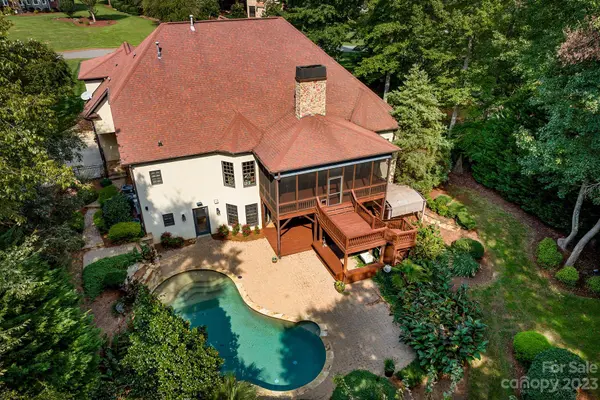 255 Blue River RD, Lake Wylie, SC 29710