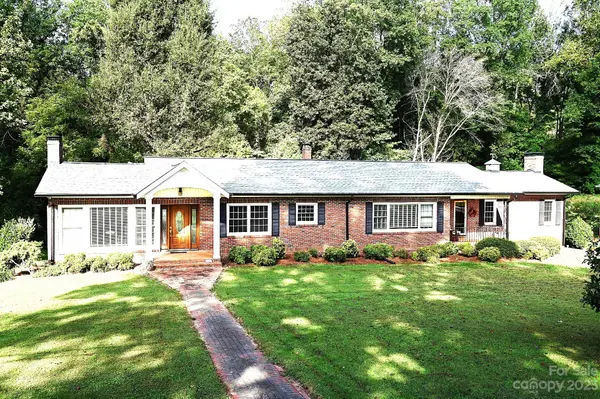 1318 Brentwood DR, Newton, NC 28658