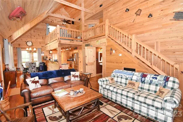1642 Nob Hill LN, Collettsville, NC 28611