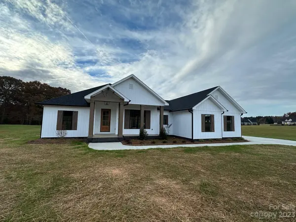 210 Houstons Hideaway COR, Lexington, NC 27292