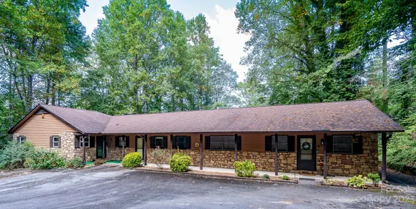 31 Unity CT, Etowah, NC 28729