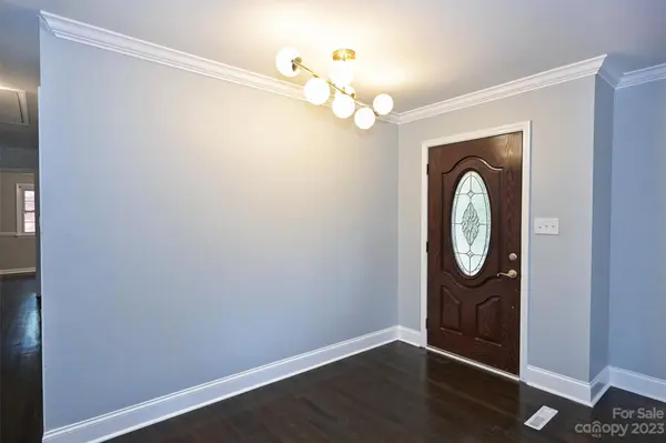 1000 Creekbriar AVE, Gastonia, NC 28054