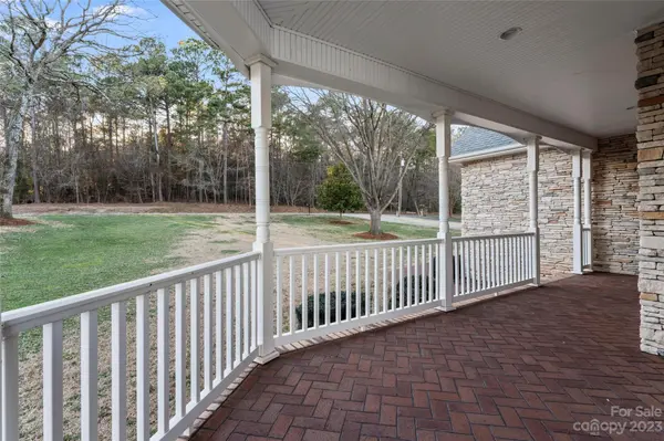 9217 Azalea RD, Sherrills Ford, NC 28673