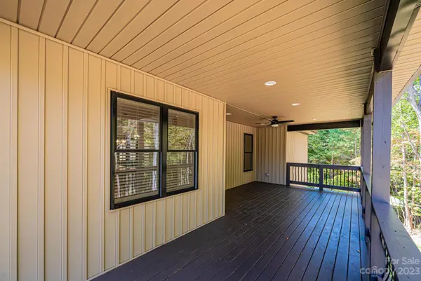 135 Winwood CIR, Granite Falls, NC 28630