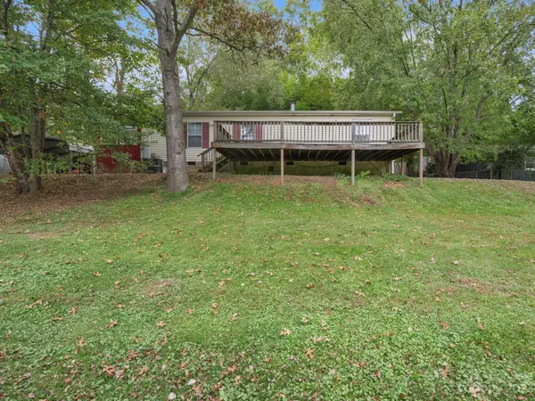 54 McClure DR, Etowah, NC 28729
