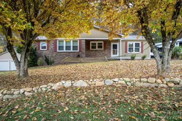 3185 Deerbrook RD, Lenoir, NC 28645