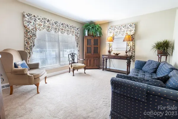 6017 Amity PL, Charlotte, NC 28212