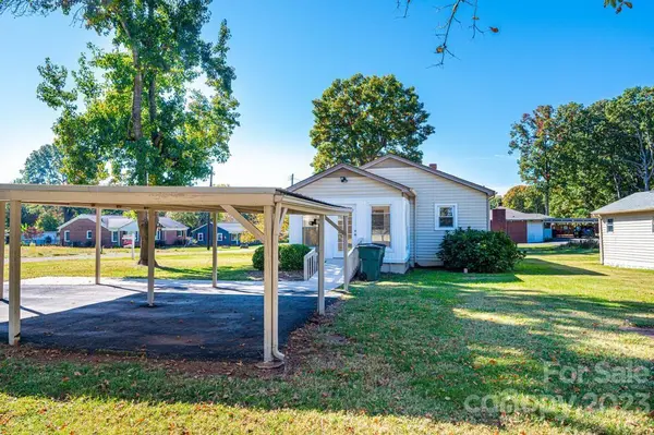 120 9th AVE SE, Conover, NC 28613