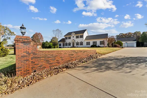 162 Golden Oak DR, Statesville, NC 28625