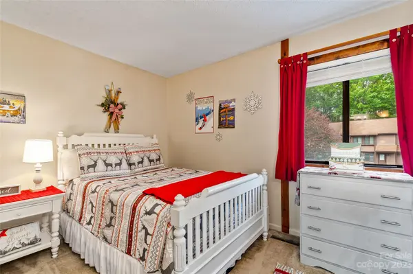 41 George CIR #11, Maggie Valley, NC 28751
