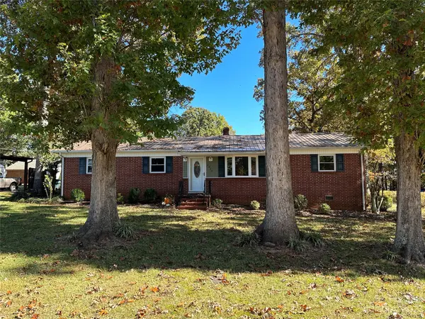 1211 4th Street DR SE, Conover, NC 28613