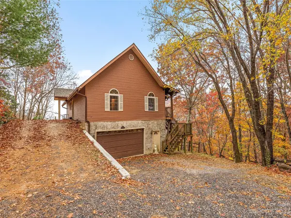270 Split Rail DR, Maggie Valley, NC 28751