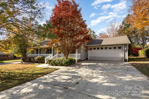 111 Bowen DR, Statesville, NC 28677