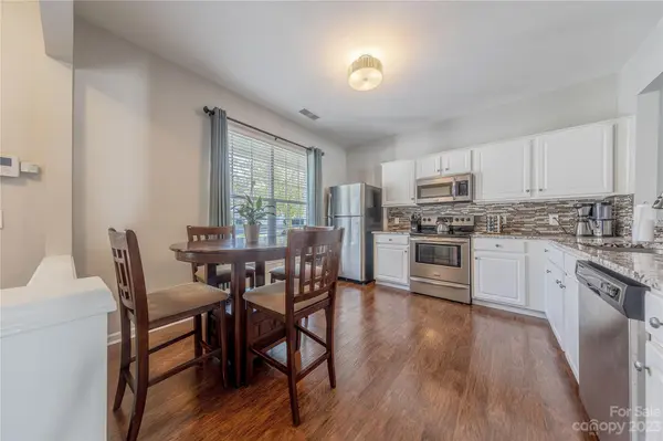 6917 Rothchild DR, Charlotte, NC 28270