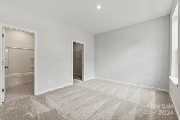 4330 Reed Creek DR, Sherrills Ford, NC 28673