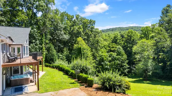 188 White Oak Gap RD, Asheville, NC 28803