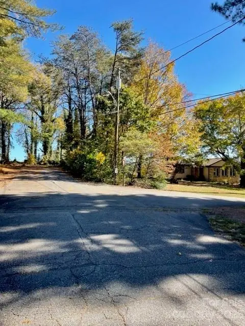 230 Park LN, Newton, NC 28658