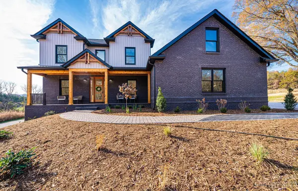 40 Fairway Oaks LN,  Taylorsville,  NC 28681