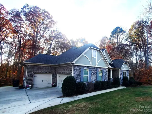 3720 Blue Sky DR, Denver, NC 28037