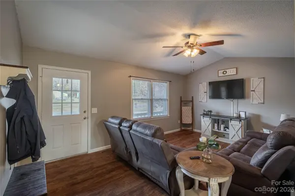 2629 Tablerock RD, Gamewell, NC 28645