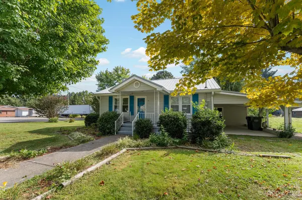 101 Hyatt ST, Waynesville, NC 28786