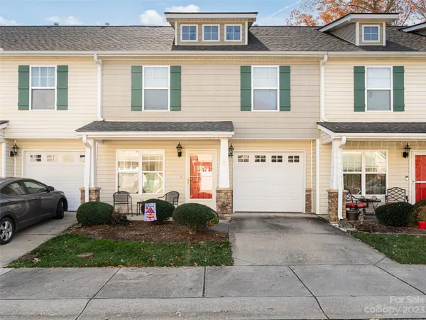 70 Old Salem CT #27, Fletcher, NC 28732