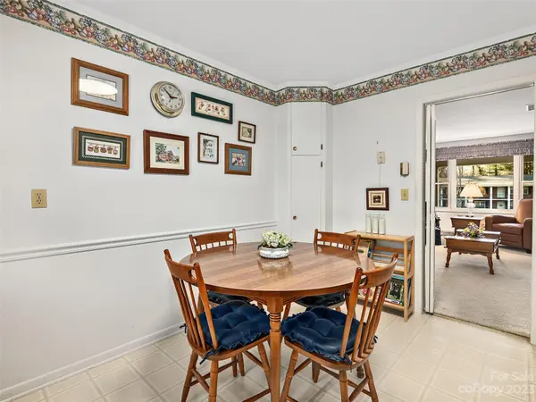 102 Boyd DR #5B, Flat Rock, NC 28731
