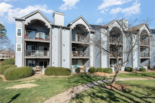 18741 Nautical DR #305, Cornelius, NC 28031