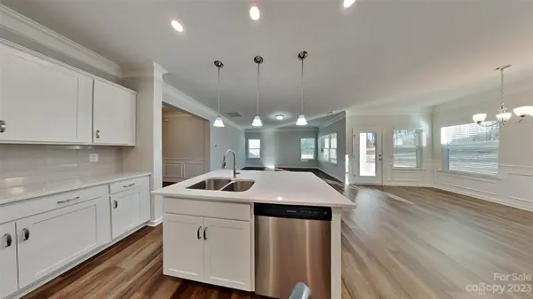 300 Settlers Grove LN, Salisbury, NC 28146