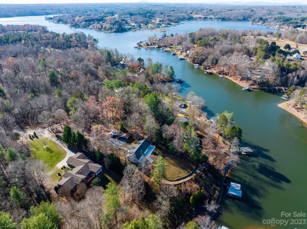 276 Tadpole LN, Taylorsville, NC 28681