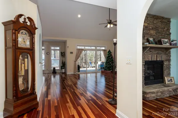 2435 Stoney Run DR, Oakboro, NC 28129
