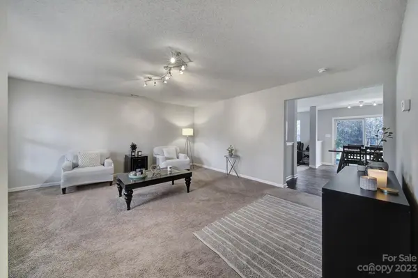 7430 Aragorn LN, Charlotte, NC 28212