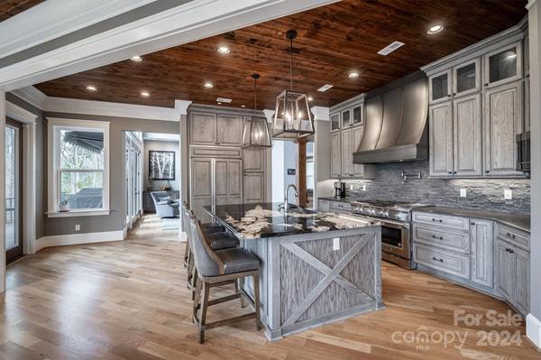 8320 Lower Rocky River RD, Concord, NC 28025